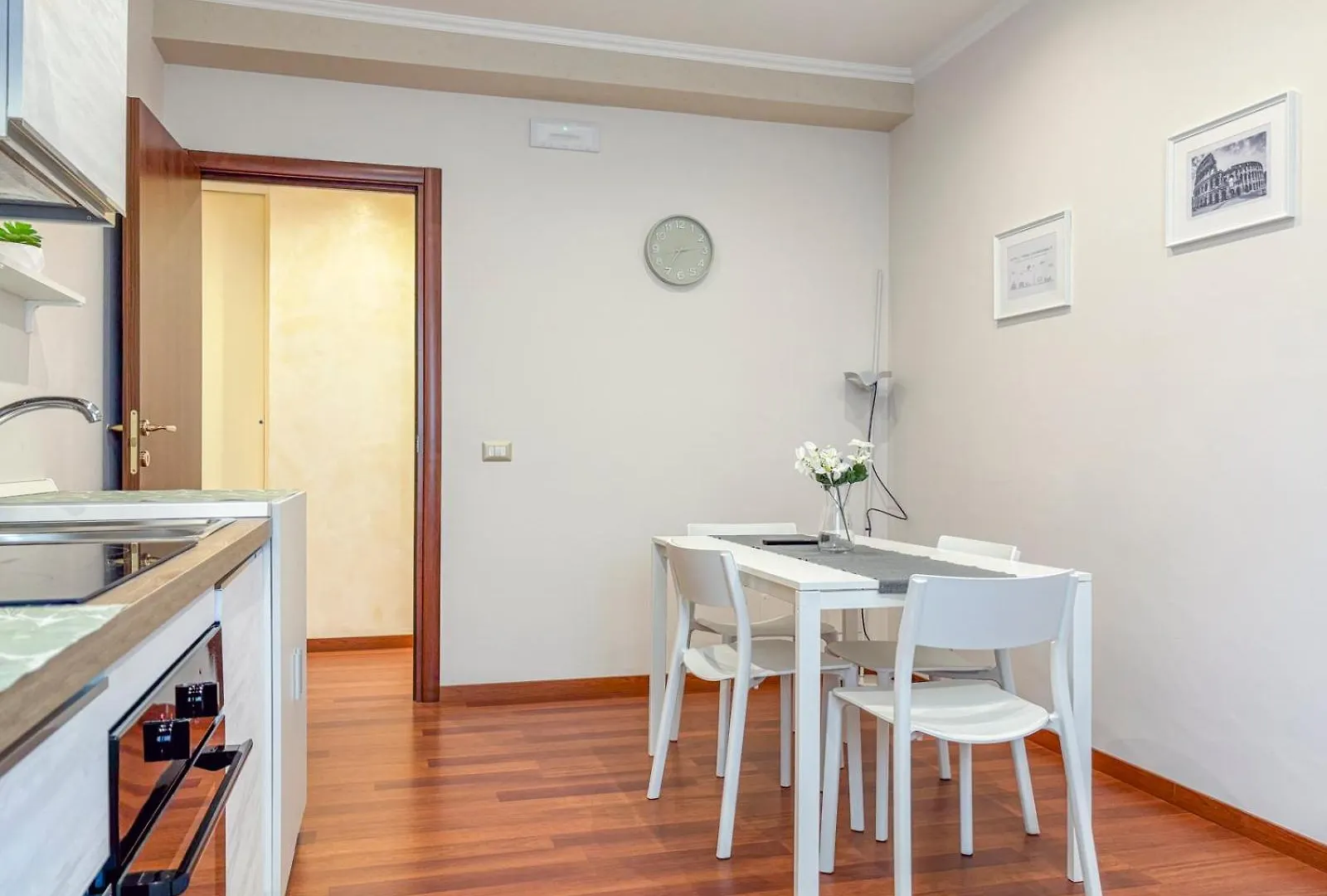 Metro C -Castani Charm Apartment Rome 0*,