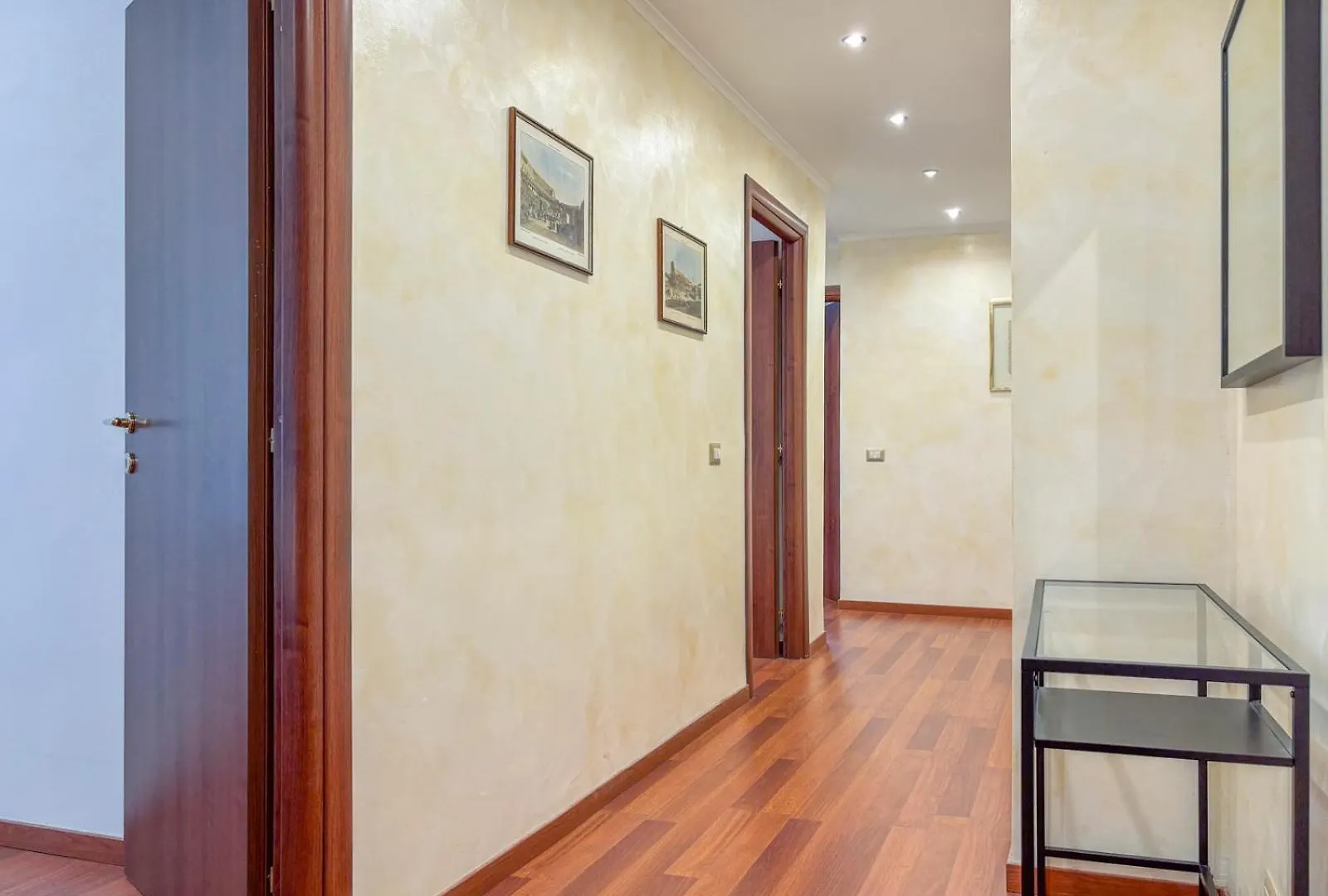 Metro C -Castani Charm Apartment Rome 0*,
